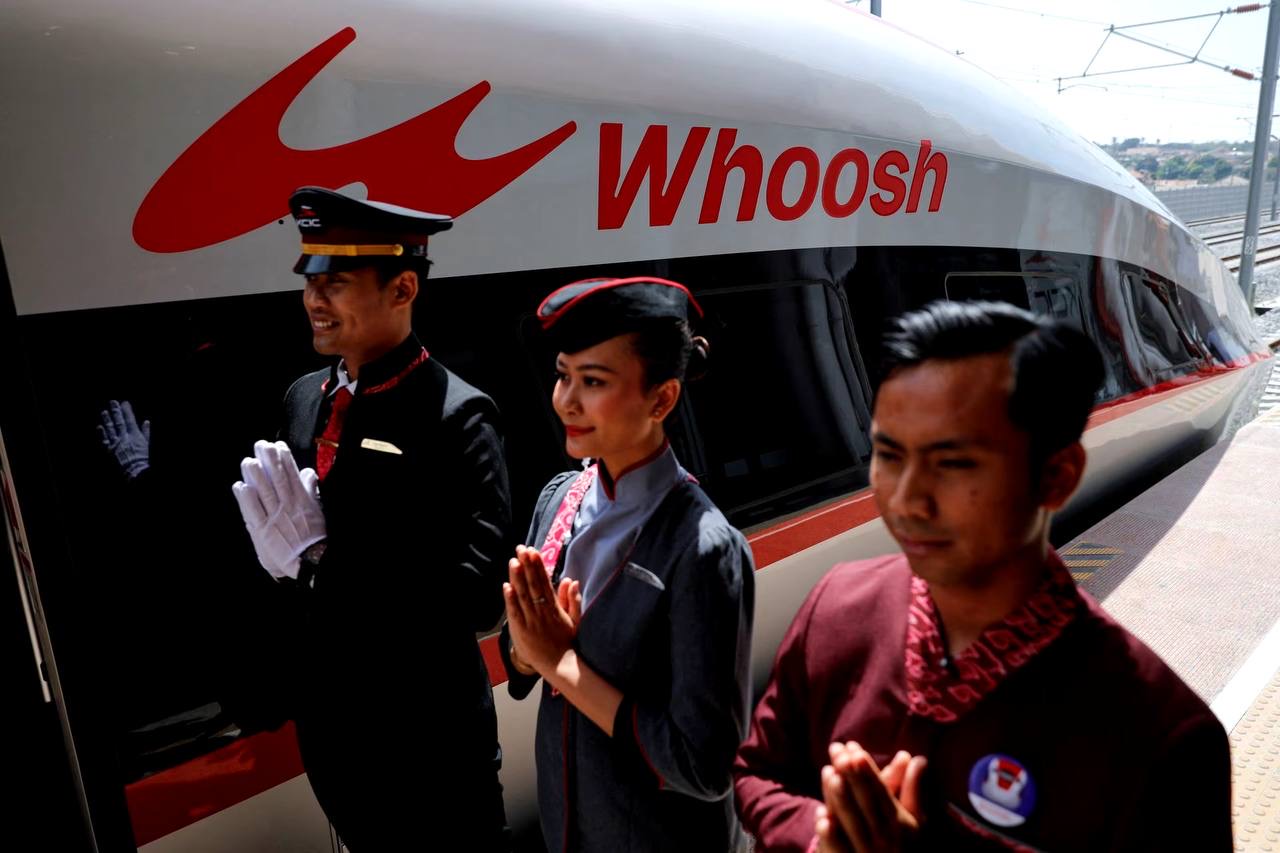 Indonesian president inaugurates 'Whoosh' high-speed railway, boosting connectivity